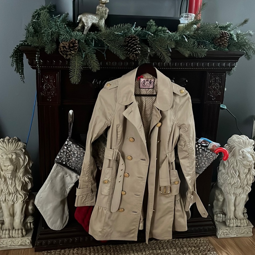 Authentic Vintage Y2K Juicy Couture Beige Trench M